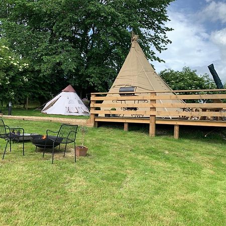Burtree House & Retreats Tipi With Secluded Hot Tub Hotel Thirkleby Exterior photo