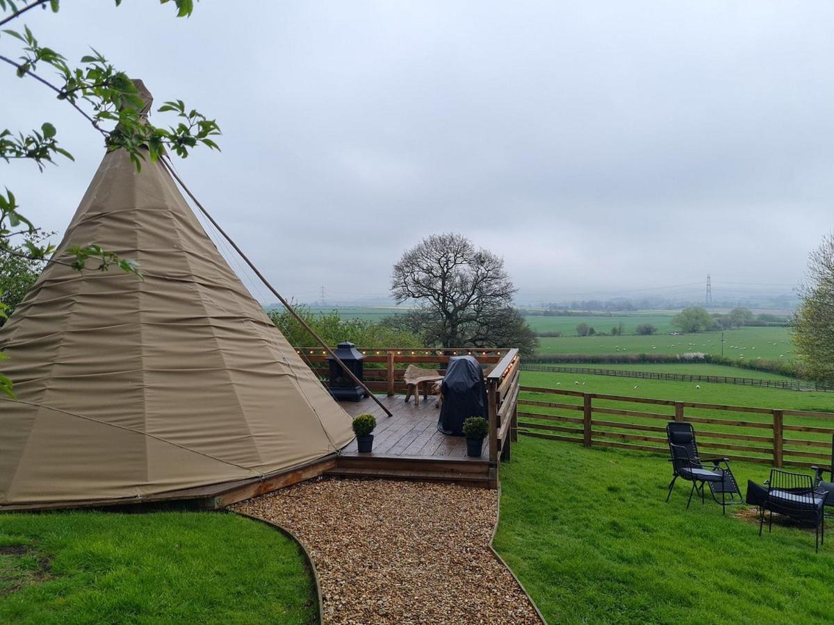 Burtree House & Retreats Tipi With Secluded Hot Tub Hotel Thirkleby Exterior photo