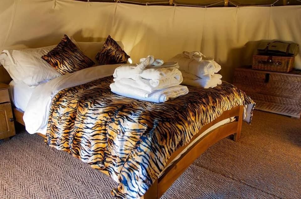 Burtree House & Retreats Tipi With Secluded Hot Tub Hotel Thirkleby Exterior photo